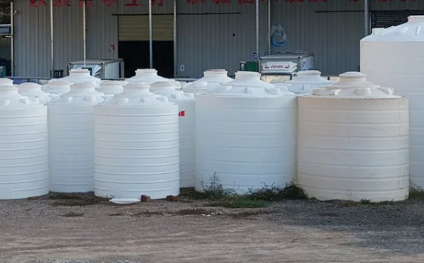 现代物流储存的基石：山丹塑料桶批发采购决策与行业应用全景解析